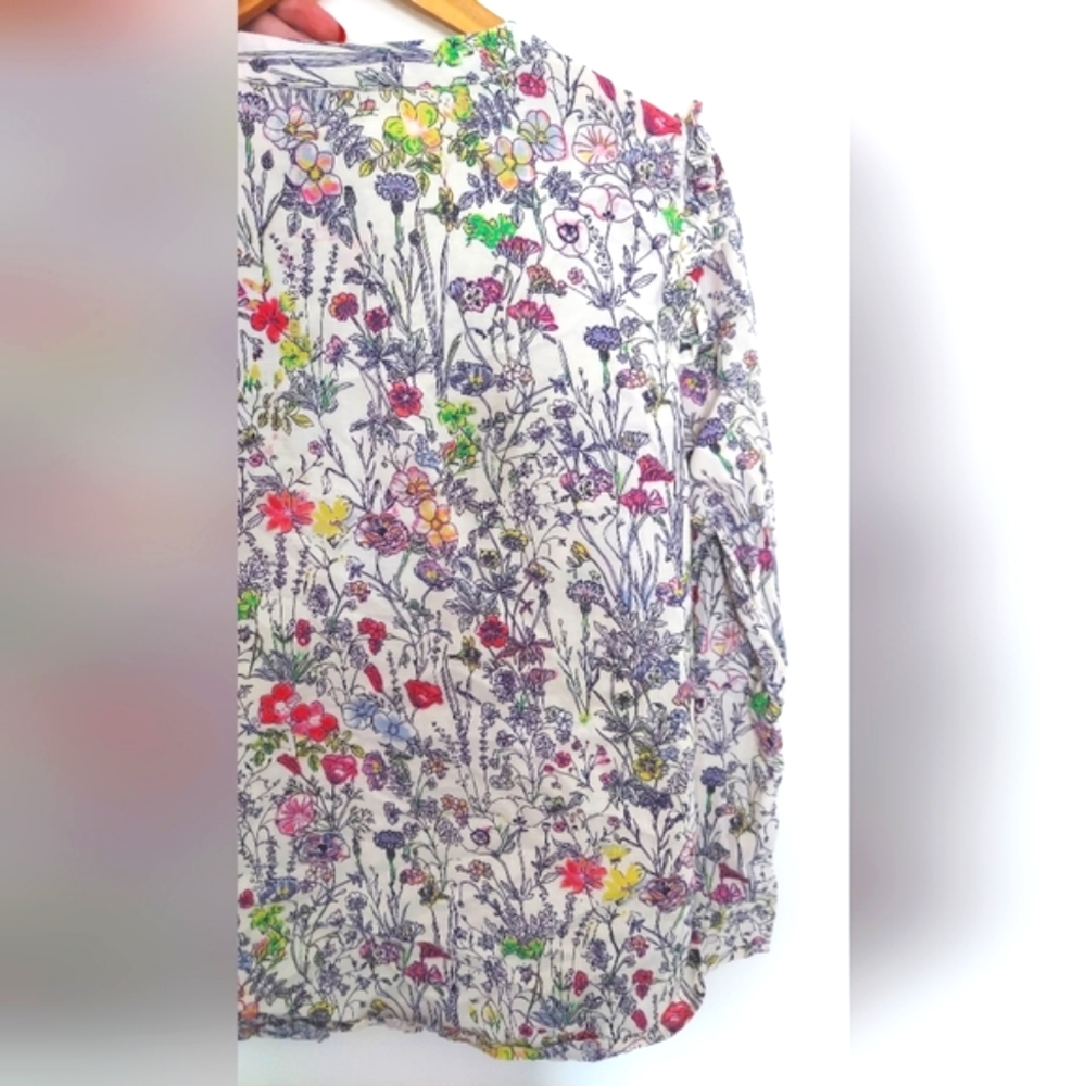 Colorful Floral Button Down - Picture 3 of 9